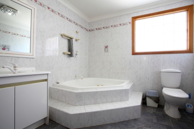 Cost of Bathtub Installation in Lakewood, OH